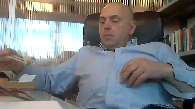 Snapshot of pantomax chatting on 12/20/24, 12:38 pantomax online show from 12/20/24, 12:38