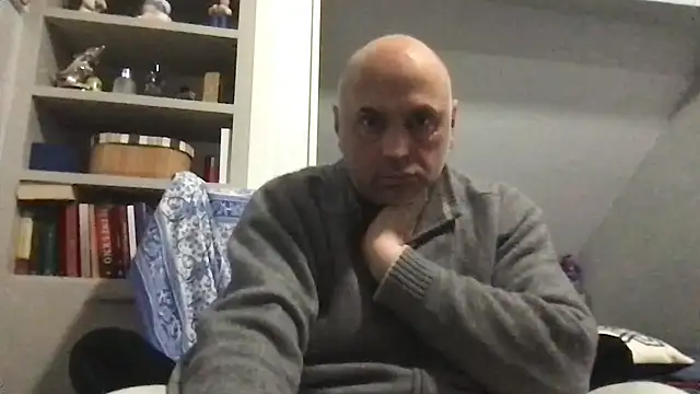 Snapshot of pantomax chatting on 12/23/24, 05:11 pantomax online show from 12/23/24, 05:11