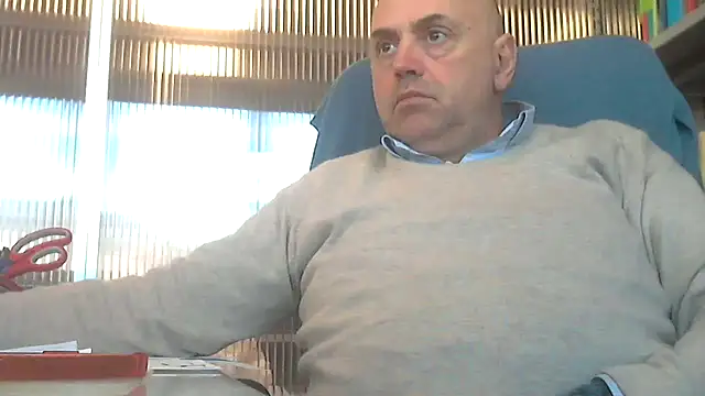 Snapshot of pantomax chatting on 12/26/24, 09:55 pantomax online show from 12/26/24, 09:55