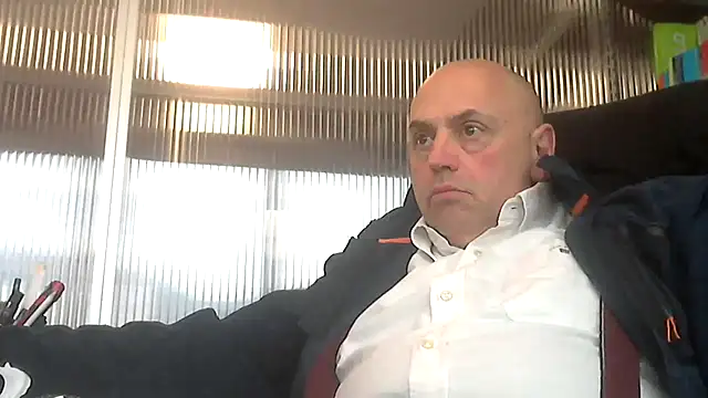 Snapshot of pantomax chatting on 01/16/25, 10:42 pantomax online show from 01/16/25, 10:42