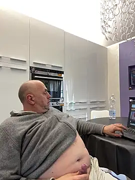 Snapshot of pantomax chatting on 01/28/25, 02:42 pantomax online show from 01/28/25, 02:42