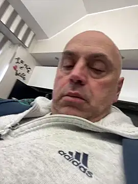 Snapshot of pantomax chatting on 02/24/25, 02:04 pantomax online show from 02/24/25, 02:04