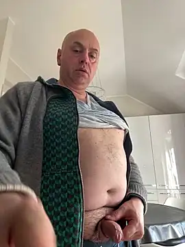 Snapshot of pantomax chatting on 02/27/25, 03:15 pantomax online show from 02/27/25, 03:15