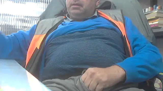 Snapshot of pantomax chatting on 09/30/25, 11:21 pantomax online show from 09/30/25, 11:21