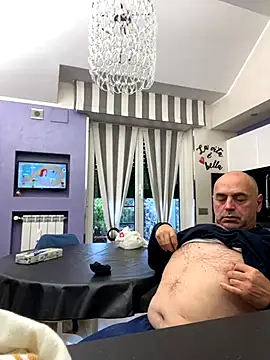 Snapshot of pantomax chatting on 10/20/25, 01:44 pantomax online show from 10/20/25, 01:44