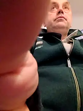 Snapshot of pantomax chatting on 11/20/25, 09:36 pantomax online show from 11/20/25, 09:36