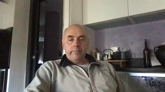 Snapshot of pantomax chatting on 11/27/25, 01:35 pantomax online show from 11/27/25, 01:35