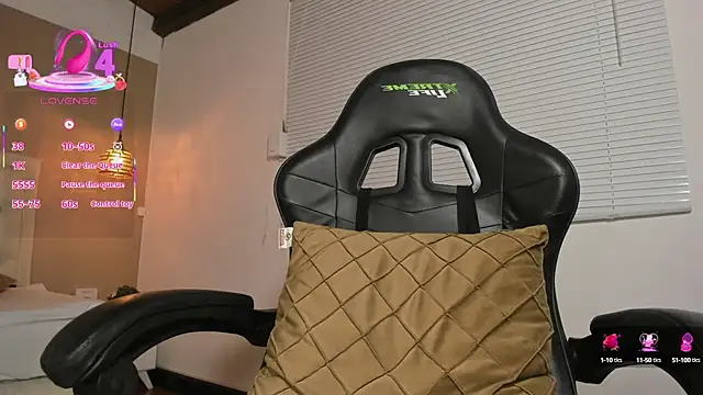 Snapshot of Eva_abc chatting on 03/11/25, 10:42 Eva abc online show from 03/11/25, 10:42