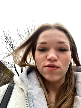 Snapshot of KitteCat chatting on 10/26/25, 12:44 KitteCat online show from 10/26/25, 12:44