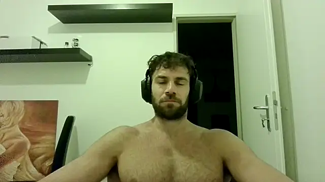 Snapshot of alpha-hunk chatting on 09/26/25, 07:18 alpha-hunk online show from 09/26/25, 07:18