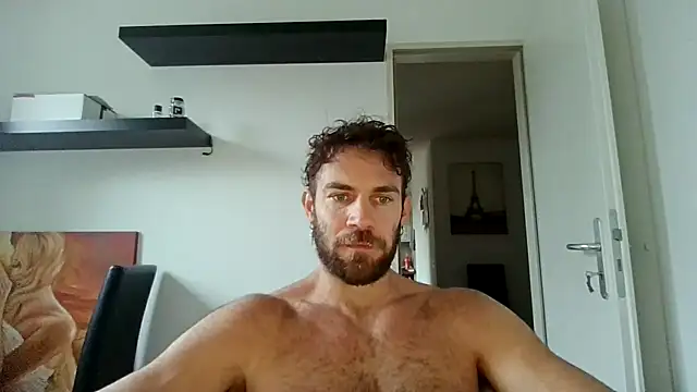 Snapshot of alpha-hunk chatting on 10/09/25, 10:24 alpha-hunk online show from 10/09/25, 10:24