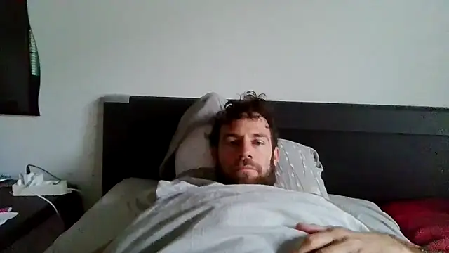 Snapshot of alpha-hunk chatting on 10/19/25, 07:20 alpha-hunk online show from 10/19/25, 07:20