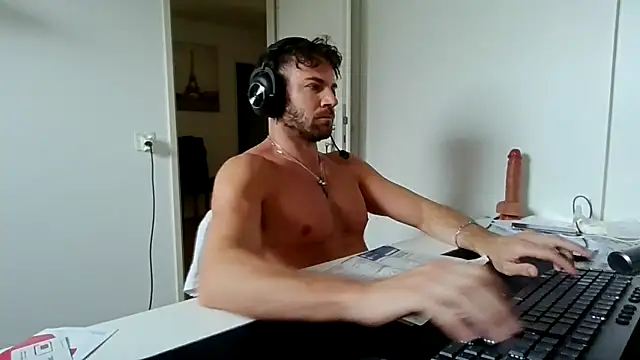 alpha-hunk online show from 03/11/26, 02:23