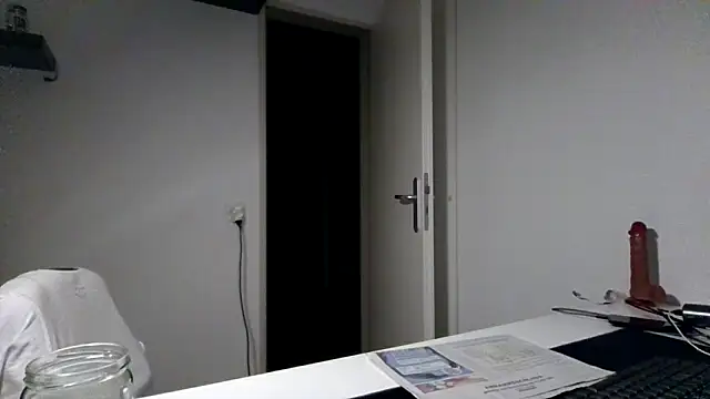 alpha-hunk online show from 04/18/26, 07:58