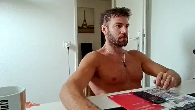 Snapshot of alpha-hunk chatting on 06/10/26, 08:46 alpha-hunk online show from 06/10/26, 08:46