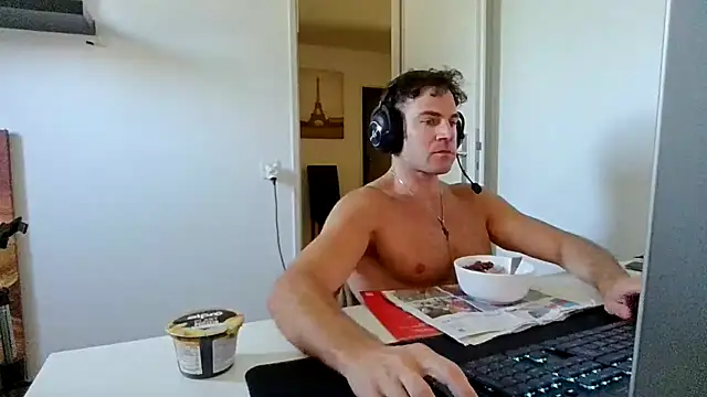 Snapshot of alpha-hunk chatting on 06/15/26, 10:28 alpha-hunk online show from 06/15/26, 10:28