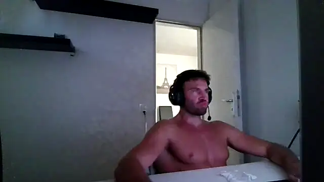 Snapshot of alpha-hunk chatting on 07/09/26, 05:17 alpha-hunk online show from 07/09/26, 05:17