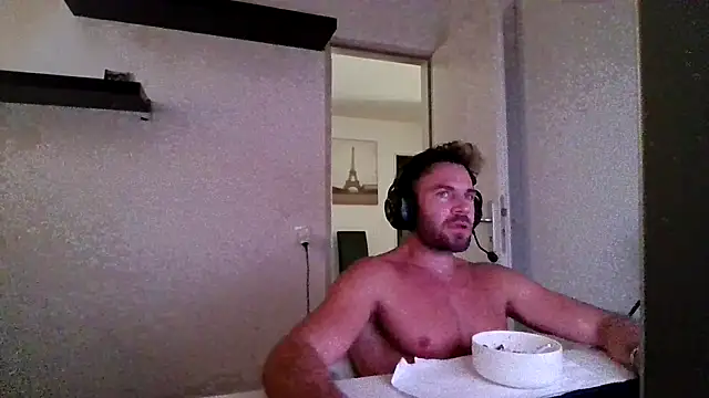 Snapshot of alpha-hunk chatting on 07/14/26, 02:23 alpha-hunk online show from 07/14/26, 02:23
