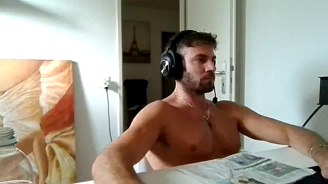 Snapshot of alpha-hunk chatting on 07/18/26, 04:55 alpha-hunk online show from 07/18/26, 04:55