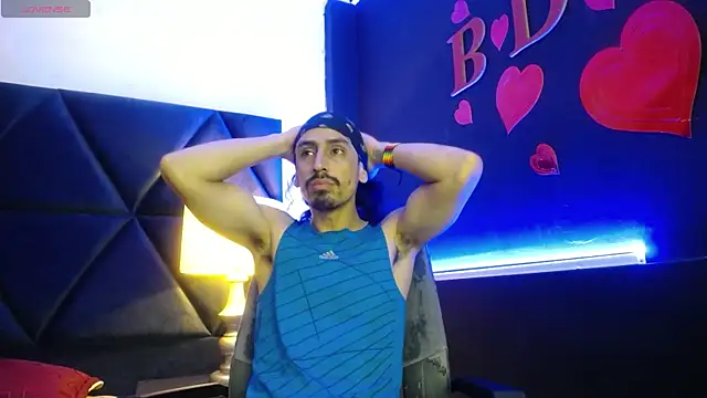 Sr Magnus  online show from 03/04/25, 04:38