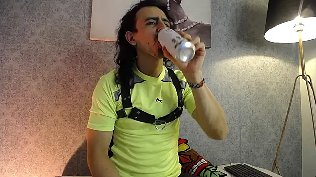 Sr Magnus  online show from 03/20/25, 03:56