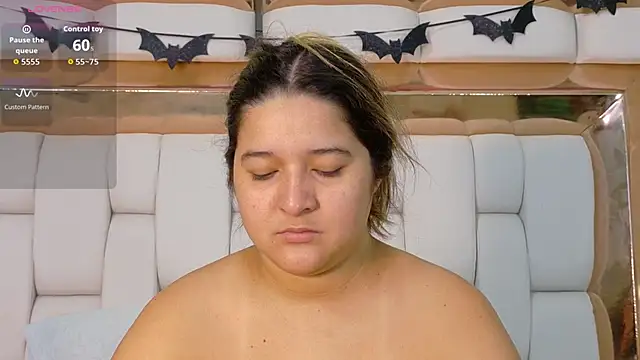 Snapshot of collegepawglovedaddy chatting on 10/26/25, 01:06 collegepawglovedaddy online show from 10/26/25, 01:06