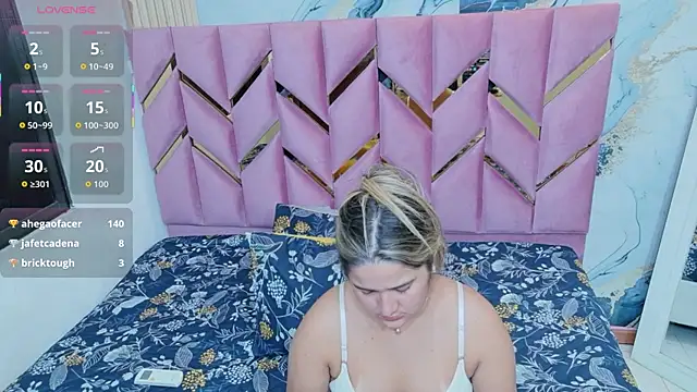 Snapshot of collegepawglovedaddy chatting on 11/30/25, 07:40 collegepawglovedaddy online show from 11/30/25, 07:40