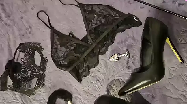 Snapshot of culbutemoi4 chatting on 03/10/25, 08:37 culbutemoi4 online show from 03/10/25, 08:37