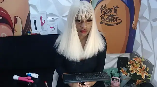 Snapshot of Ebonypreciousx chatting on 12/10/24, 01:00 Ebonypreciousx online show from 12/10/24, 01:00