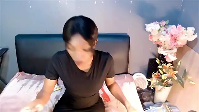 Snapshot of Ebonypreciousx chatting on 09/18/25, 09:28 Ebonypreciousx online show from 09/18/25, 09:28