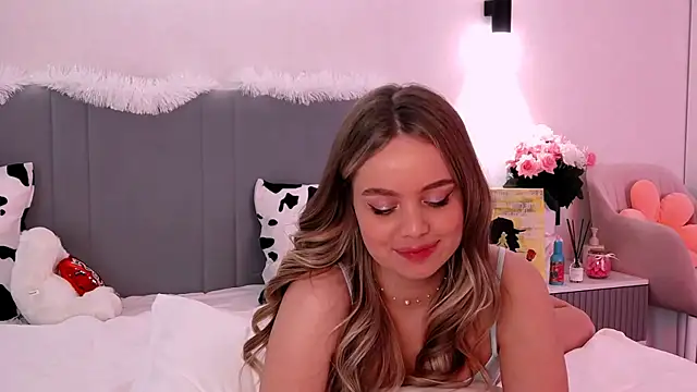Snapshot of SIlviaBeyt chatting on 03/06/25, 04:17 SIlviaBeyt online show from 03/06/25, 04:17