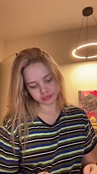 SIlviaBeyt online show from 03/24/26, 10:04