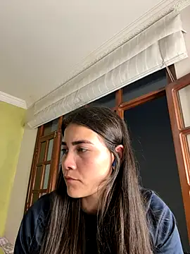 aurora divine online show from 10/24/25, 10:50