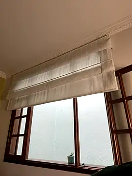 aurora divine online show from 11/02/25, 01:24