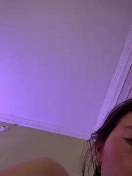 aurora divine online show from 02/22/26, 01:09