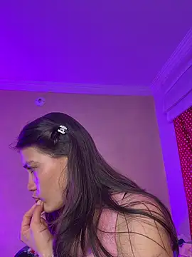 aurora divine online show from 03/02/26, 10:05