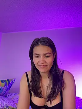 aurora divine online show from 03/21/26, 07:06