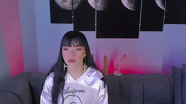 Snapshot of maddy_walker chatting on 01/07/25, 09:03 maddy walker online show from 01/07/25, 09:03