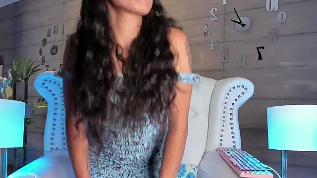 Snapshot of MadyJackson chatting on 02/26/25, 08:00 MadyJackson online show from 02/26/25, 08:00