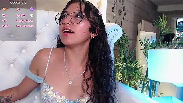 Snapshot of MadyJackson chatting on 03/15/25, 11:06 MadyJackson online show from 03/15/25, 11:06