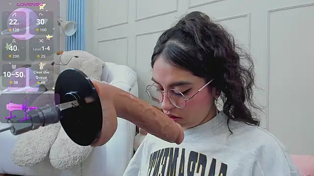 Snapshot of MadyJackson chatting on 09/16/25, 11:55 MadyJackson online show from 09/16/25, 11:55