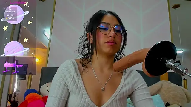 Snapshot of MadyJackson chatting on 10/04/25, 11:41 MadyJackson online show from 10/04/25, 11:41