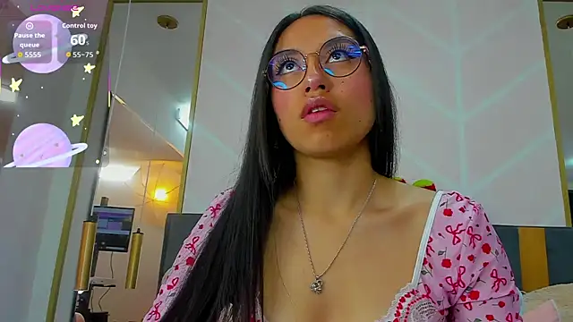 Snapshot of MadyJackson chatting on 10/08/25, 11:41 MadyJackson online show from 10/08/25, 11:41