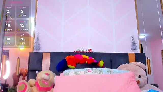 Snapshot of MadyJackson chatting on 11/15/25, 11:18 MadyJackson online show from 11/15/25, 11:18