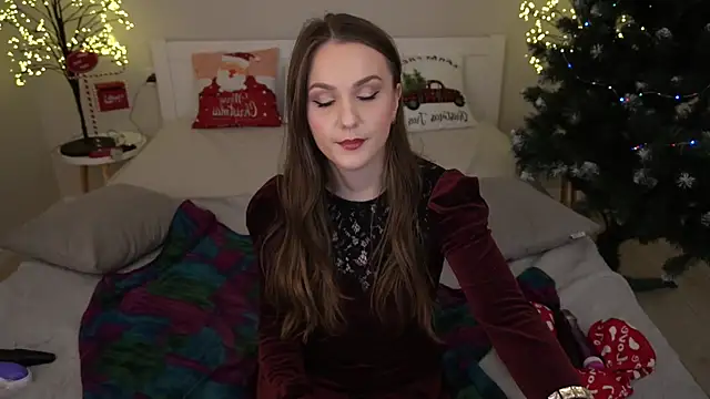 Snapshot of VeronikaVel chatting on 12/14/24, 02:45 VeronikaVel online show from 12/14/24, 02:45