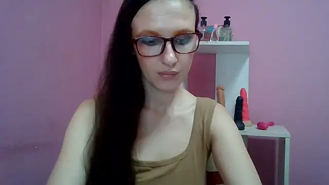 Snapshot of LolaBoobs chatting on 06/20/26, 01:25 LolaBoobs online show from 06/20/26, 01:25