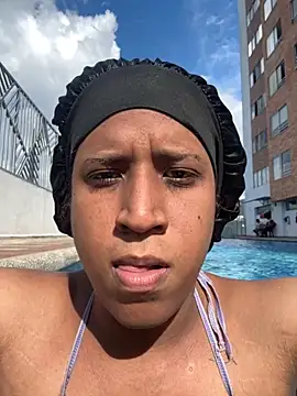 zahrivk1 online show from 10/30/25, 07:47