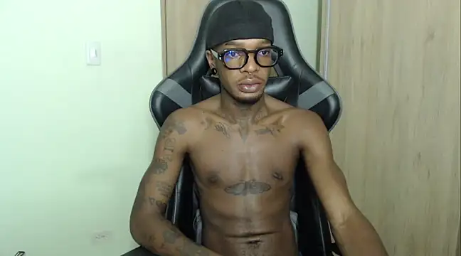 Snapshot of asaapr chatting on 12/08/24, 06:22 asaapr online show from 12/08/24, 06:22