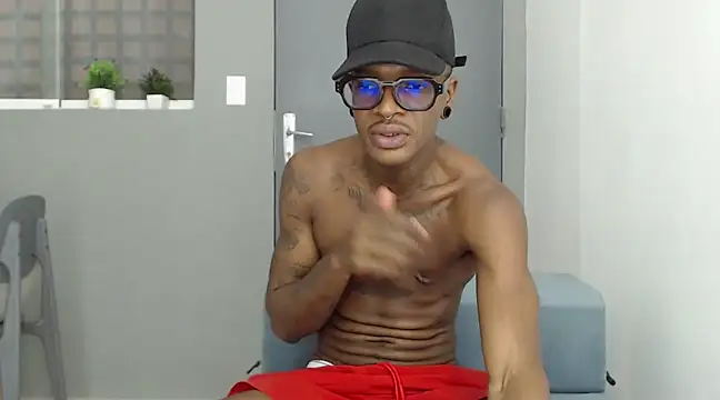 Snapshot of asaapr chatting on 12/28/24, 01:29 asaapr online show from 12/28/24, 01:29