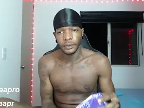 Snapshot of asaapr chatting on 01/22/25, 05:26 asaapr online show from 01/22/25, 05:26